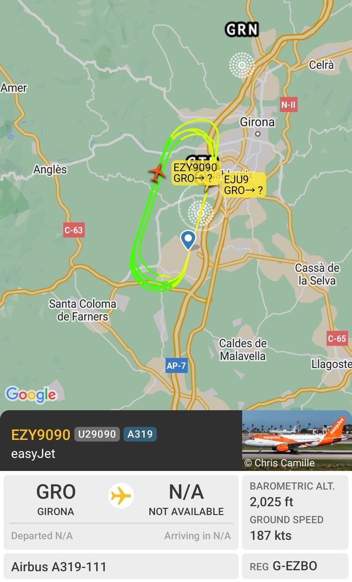 No un sinó dos avions d'Easyjet estan fent circuits visuals a l'aeroport de Girona, segurament per entrenament de noves tripulacions. Un de sol si que ho havíem vist al passat, però dos no és gens habitual! #transitaeri #transitaericatalunya