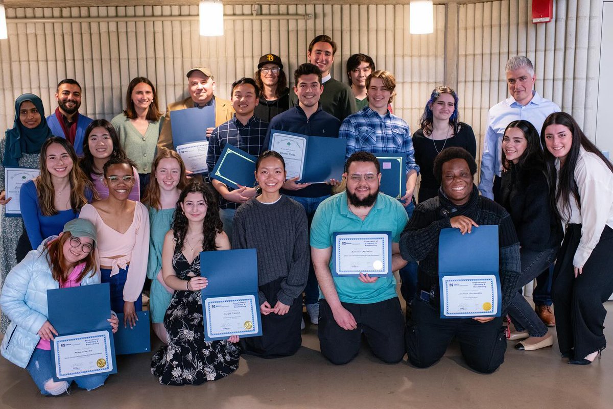 From awards to capstone projects – there’s so much to celebrate this time of year! Congratulations to our students being recognized across campus for excellence both in and outside of the classroom. 💙📚👏 This is what #ProudtobeUMassD is all about!