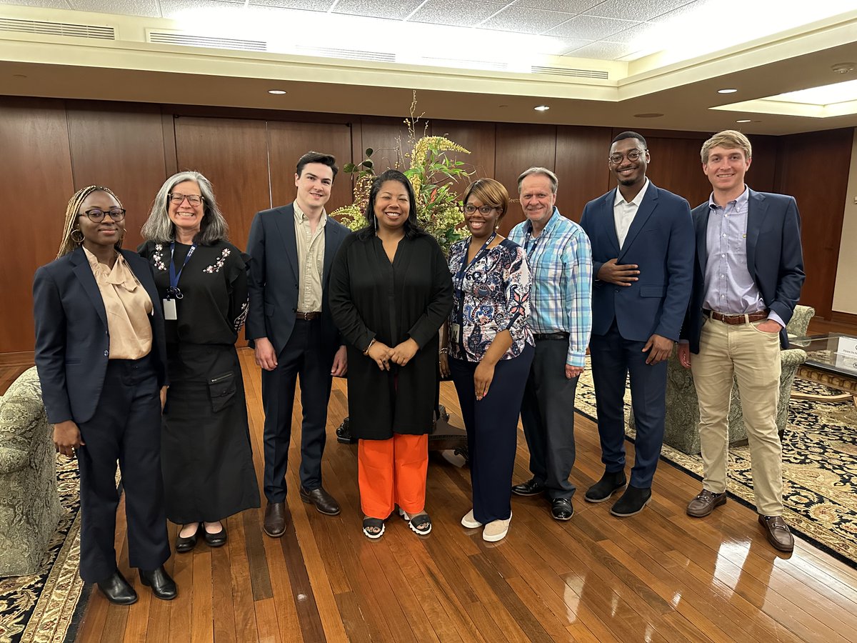 Successful wrap-up of a semester-long collaboration with the @StateBarofGA on a transformative project. Look forward to seeing the continued success in advancing legal education. #StateBarofGeorgia #ContinuousImprovement #ProcessOptimization @TerryCollege