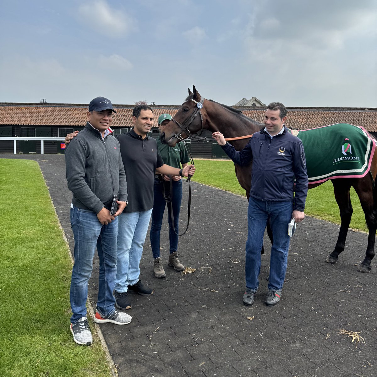 New Approach Bloodstock (@ajay_anne) buys BRAKEMAN (GB) from Juddmonte for Emirati owner @salrahoomi at the @Tattersalls1766 Guineas HIT Sale. @MarcoBotti will train the KINGMAN (GB) colt. The team bought recent Dubai Racing Carnival winner ROYAL DUBAI this week last year. 🇦🇪🇬🇧