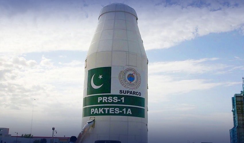 KhalilHashmi's tweet photo. Thrilled to be in Haikou to witness launch of ICUBE-Q, Pakistan's 1st lunar orbital mission! This marks a major milestone in 🇵🇰’s space program. Also serves as ode to robust 🇵🇰🇨🇳 space cooperation.
@ForeignOfficePk @CathayPak @MFA_China @NSAPAKISTAN ⁦@appcsocialmedia⁩ https://t.co/JbBIvpSvfp