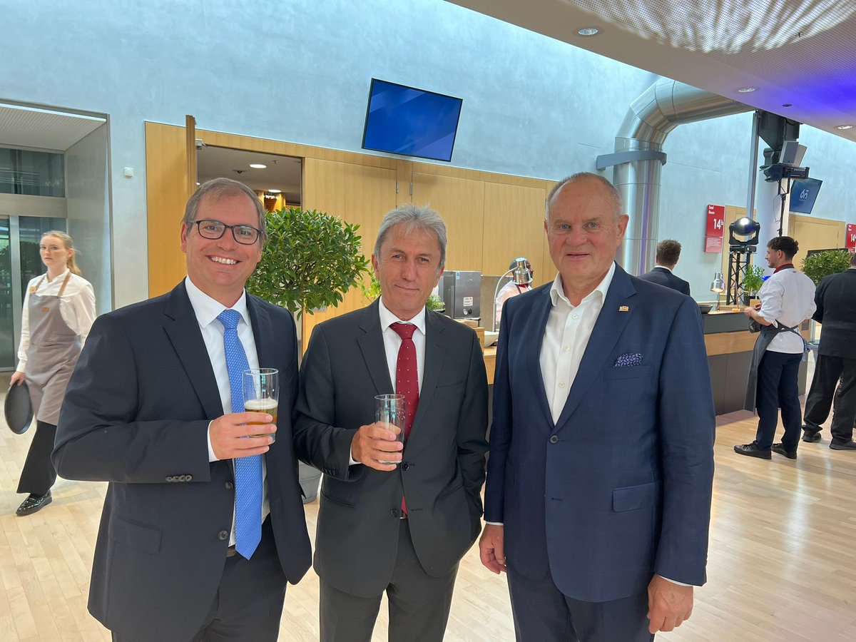 We are here in Munich to celebrate together the 60th anniversary of Messe München, a long-standing partner and integral part of the successful journey of EKO MMI.

@messemuenchen