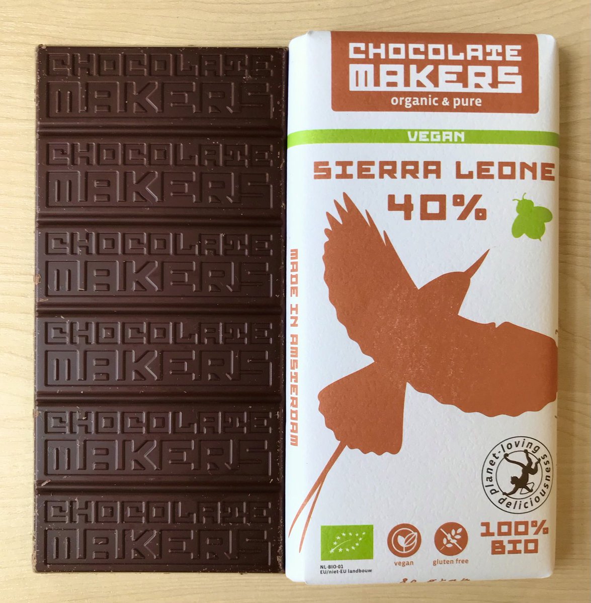 We’re enjoying this simply beautiful (oat) milk bar, made with love in Amsterdam by ⁦@Chocolademakers⁩ using beans from the Village Hope programme in Sierra Leone. I have good friends in that beautiful country and would love more people to savour the cacao from there