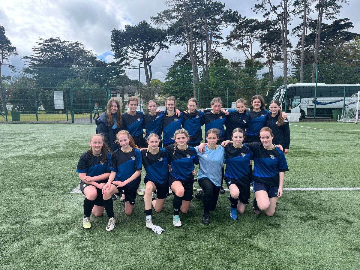 Well done to the girls Under 15 team who beat Loreto Wexford 2-0. They now go forward to the Leinster Final next week, we wish them the very best of luck