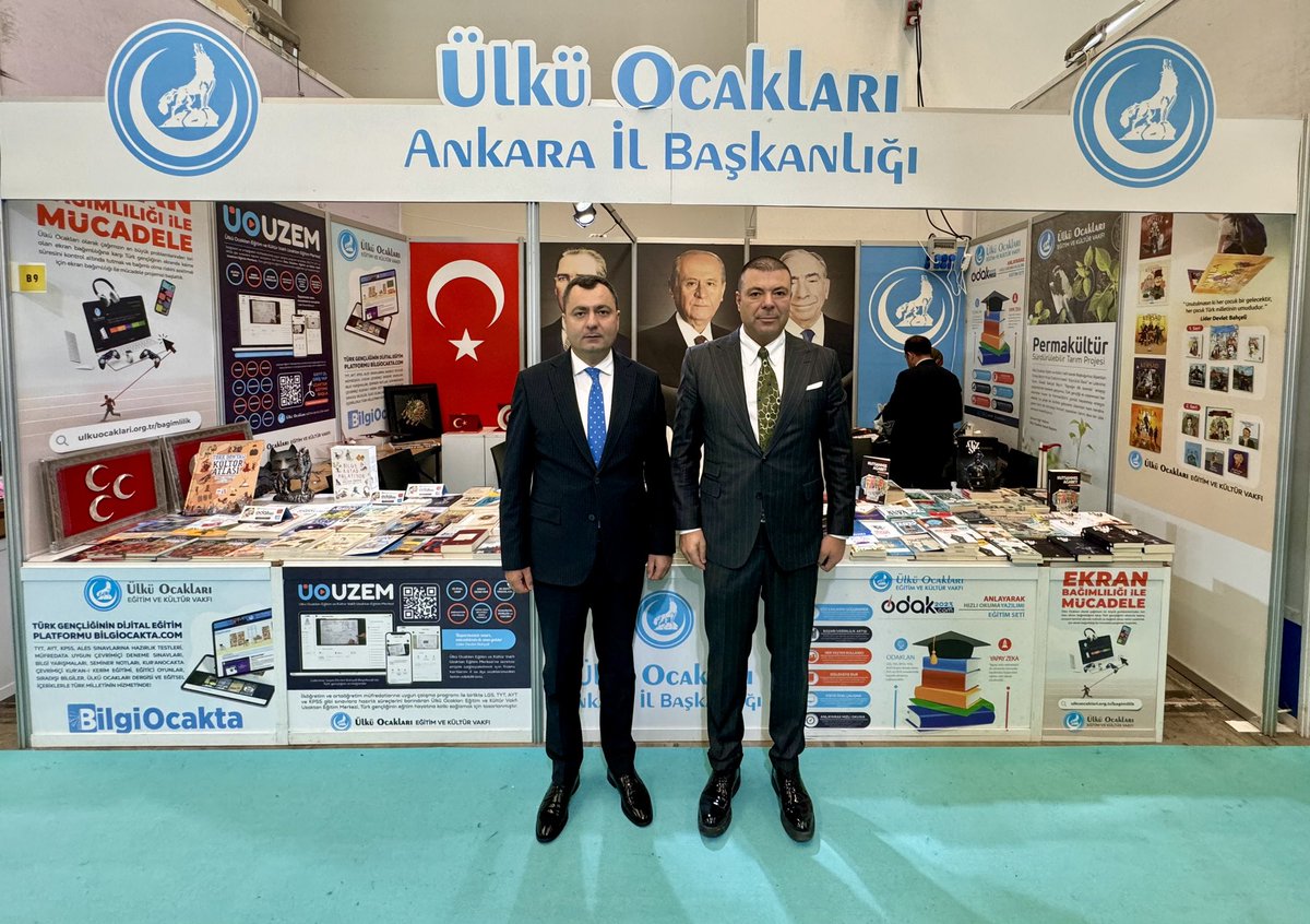 MHP MYK üyemiz Sn.Özgür Bayraktar @oozgurbayraktar  beyefendi, ATO CONGRESIUM'da gerçekleştirilen 20. Ankara Kitap Fuarında bulunan Standımızı ziyaret etmiştir. Ziyaretlerinden dolayı kendilerine teşekkür ediyoruz.