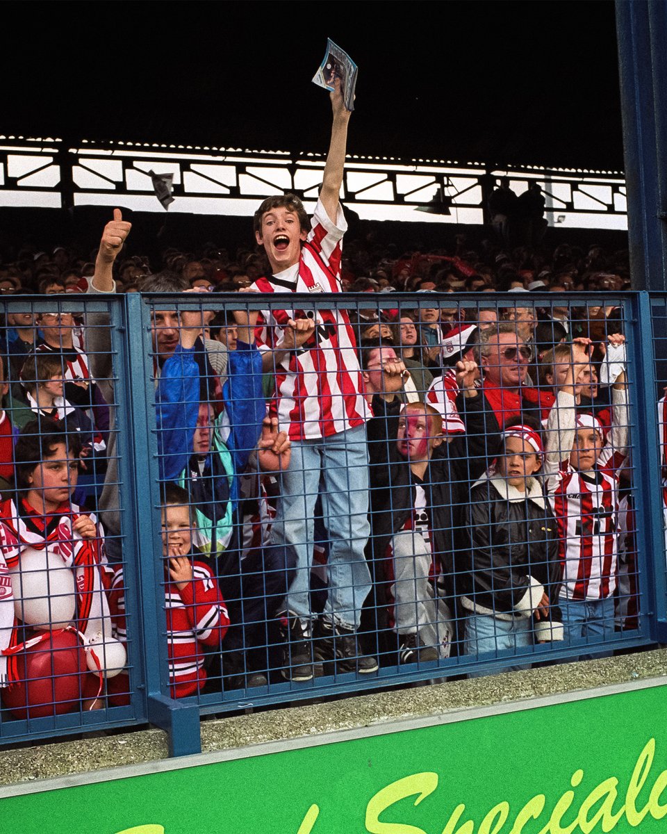 Promoted at Peterborough 💪 Unforgettable memories as the third tier title was secured on this day in 1992 🙌🏆