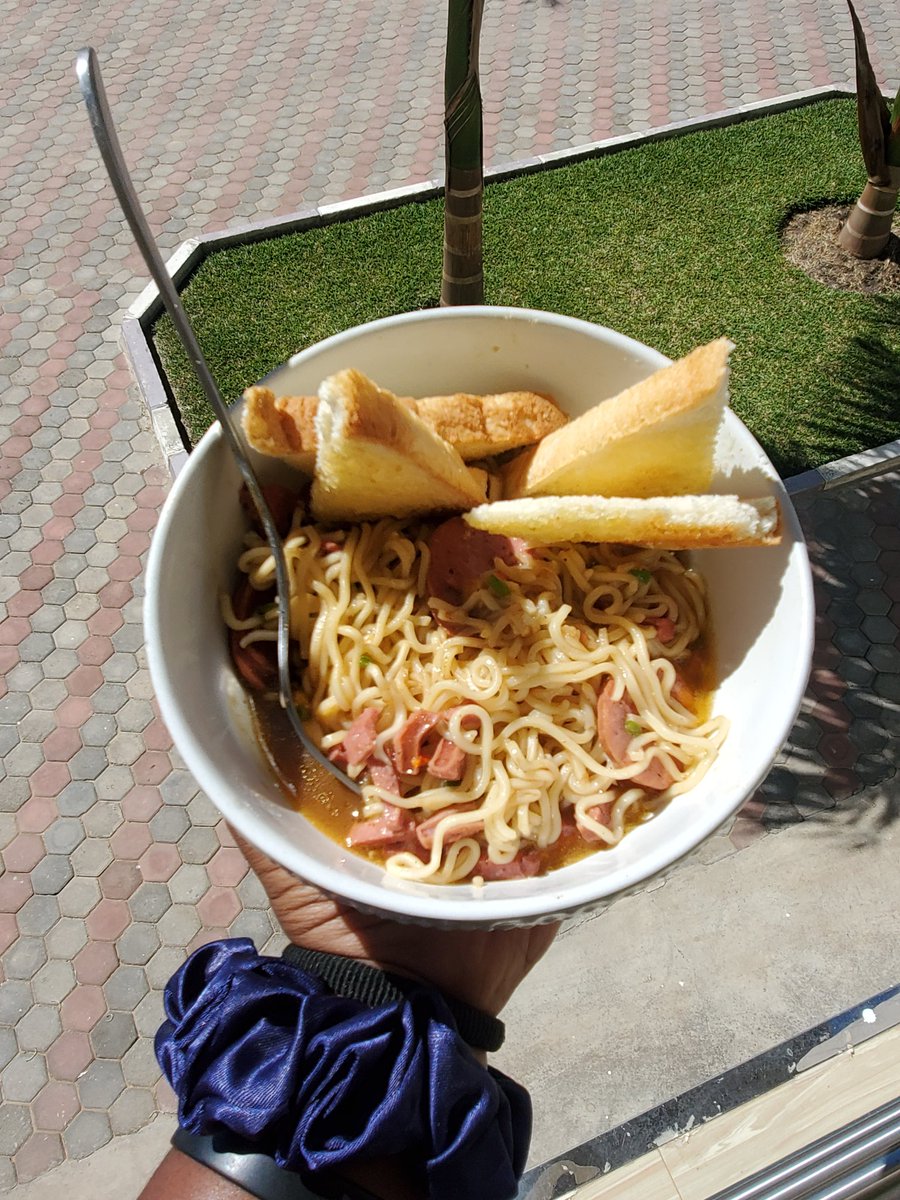 There you have barbecue spiced @eeZeenoodles with toast. How do you like your noodles?