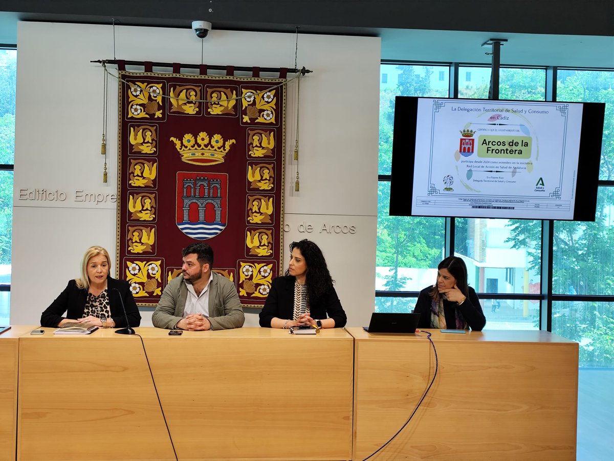 #SaludPúblicaAndalucia #ArcosRELAS Presentacion al equipo de gobierno del Ayuntamiento de Arcos de la Frontera y entrega del certificado de Adhesion a @AndaluciaRELAS Bienvenidos!!! @saludand @VidaSaludAnd @EASPsalud @Jorge_delDiego #RELASca