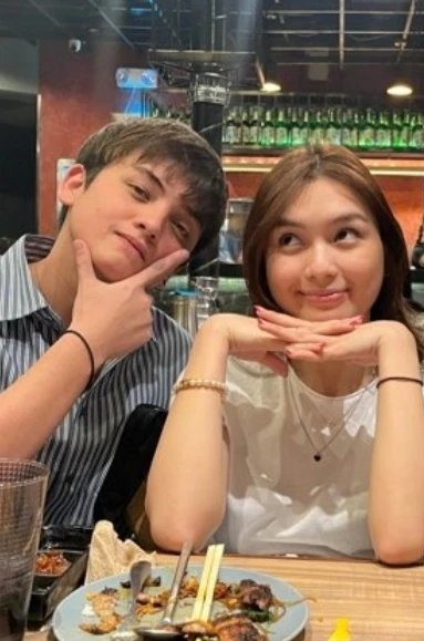 Of course, the day wouldn't end without a dinner. Sir John sorry for cropping, ang qties lang po talaga ng mga alaga nyo dito huhu. And look at their matching (?) bracelets hihi. #FranSeth