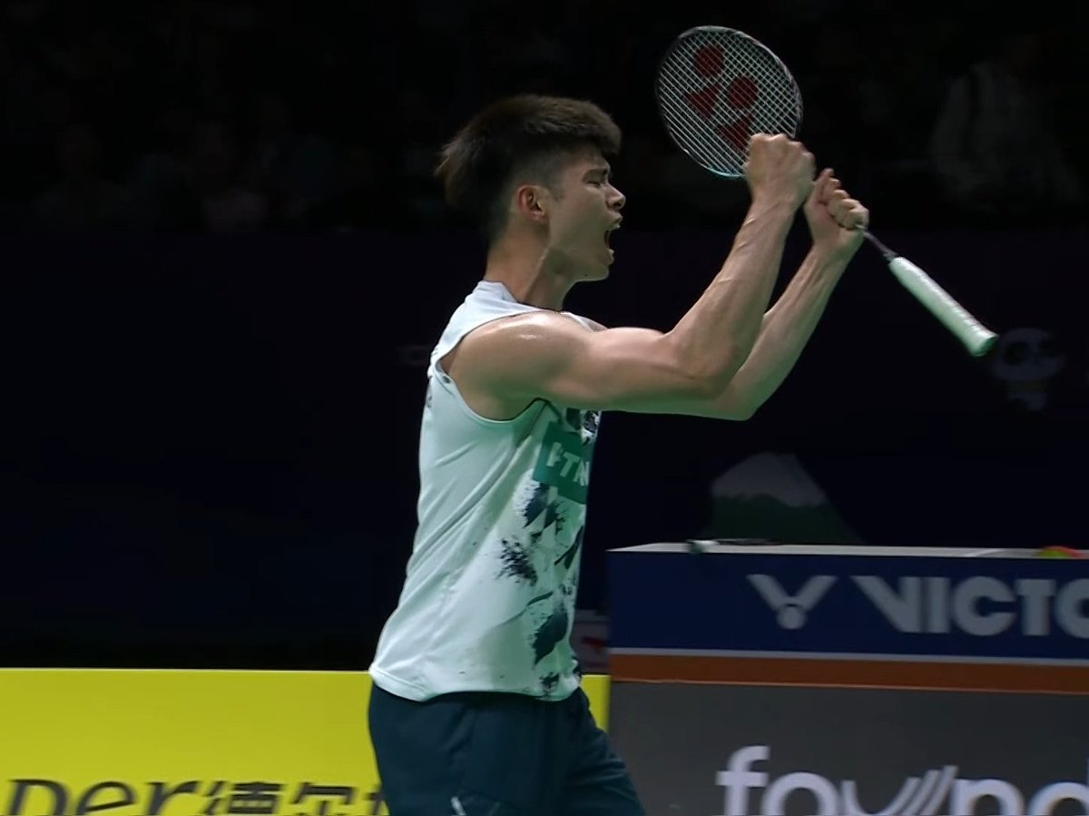 🇲🇾 2-1 🇯🇵

Leong Jun Hao 🇲🇾 won against Koki Watanabe 🇯🇵

21-13
21-10

The real definition of calm & excel 🔥 Je is so calm & confident today. Brilliant!!!

#TUC2024 #ThomasCup2024