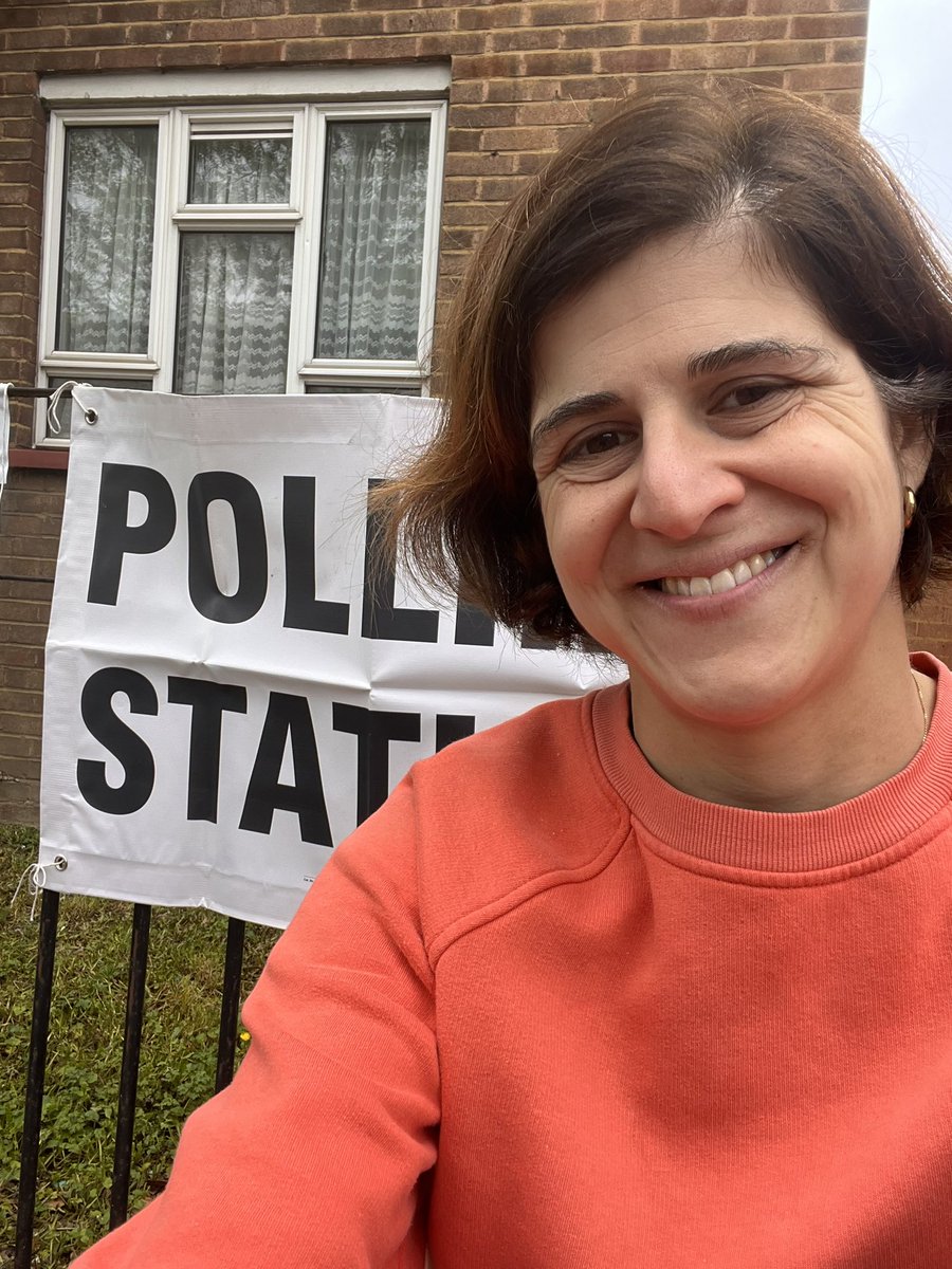 I love democracy! Pleased to vote for @SadiqKhan & @anne_clarke today. They show the difference Labour in power makes 🌹free schools meals 🌹new council housing 🌹support for youth clubs 🌹protecting children’s lungs Decisions are made by those who turn up. #VoteLabour