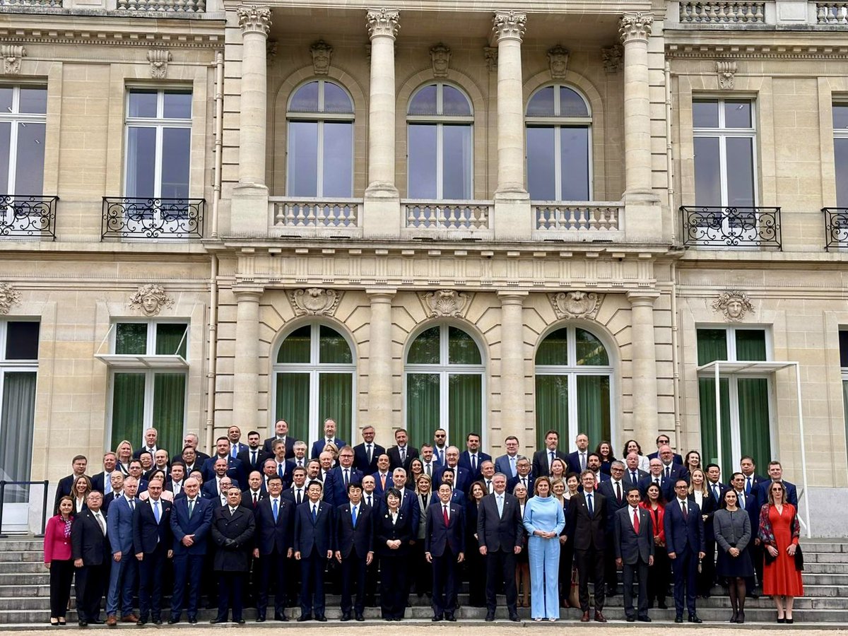 Ülkemizi temsilen Hazine ve Maliye Bakanımız Sayın Mehmet Şimşek (@memetsimsek) ile birlikte bulunduğumuz Paris’te 2024 OECD Bakanlar Toplantısı Açılış Oturumuna iştirak ettik. Bu vesile ile ihracat temelli büyüme stratejimize uygun olarak tüm siyasi platformlarda, ülkemiz dış…