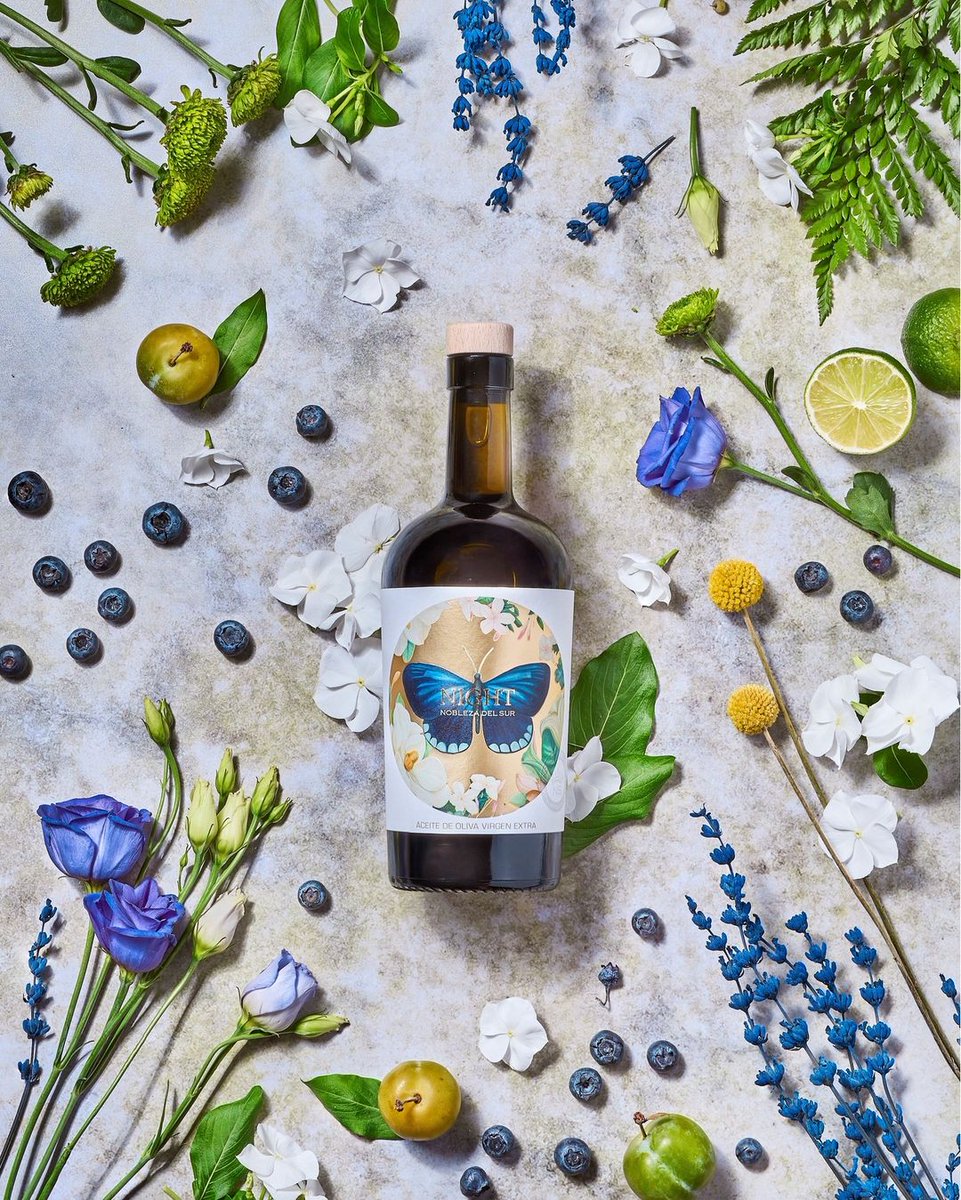 Looking for the perfect Mother's Day gift.

Treat Mom to a bottle of exquisite Spanish olive oil, available at Stefan and Sons! 🌿

#mothersday #giftideas #freeshipping #stefanandsons #noblezadelsur #aove #gourmetpremium #madeinspain #evoo