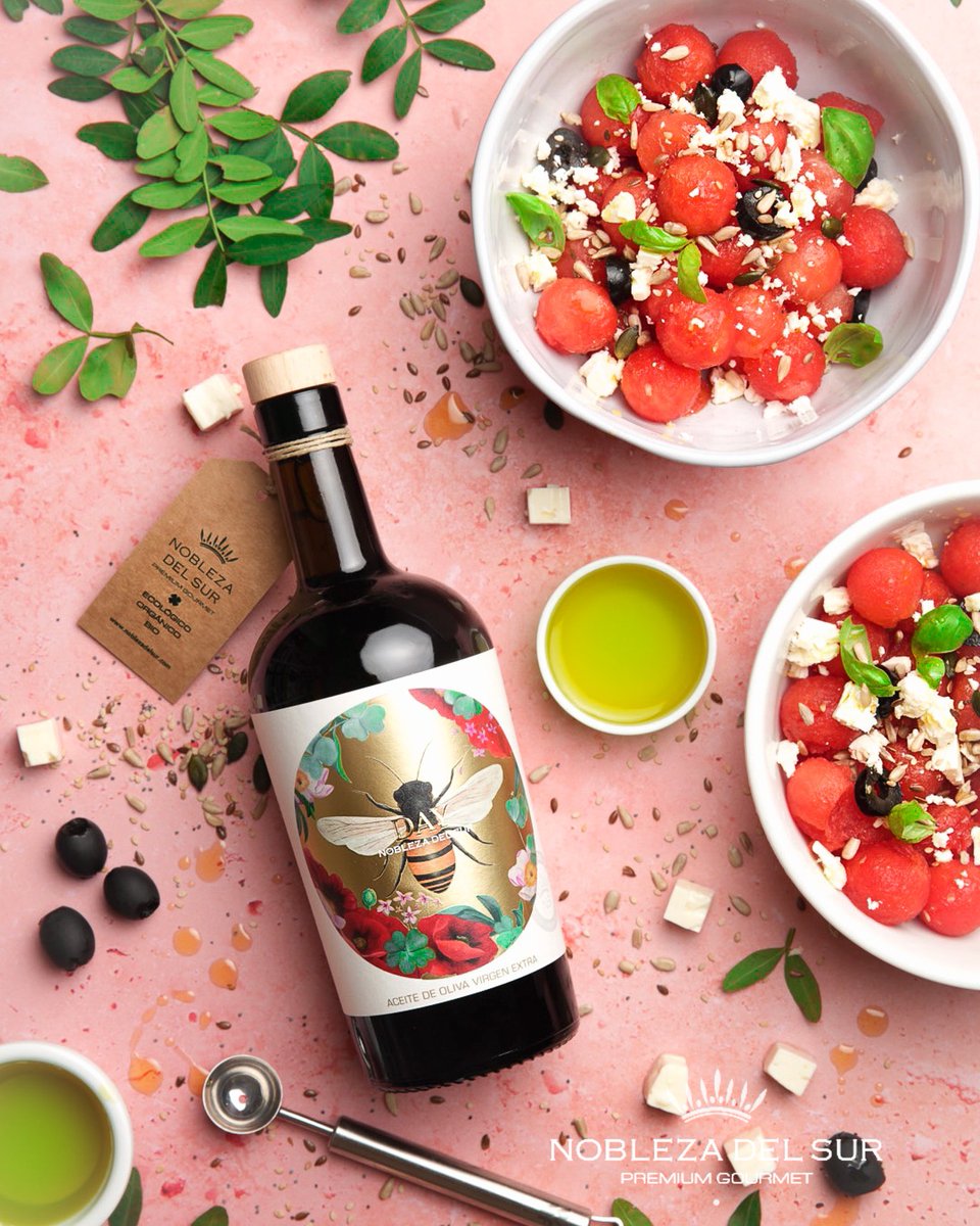 Looking for the perfect Mother's Day gift.  

Treat Mom to a bottle of exquisite Spanish olive oil, available at Stefan and Sons! 🌿 

#mothersday #giftideas #freeshipping #stefanandsons #noblezadelsur #aove #gourmetpremium #madeinspain #evoo