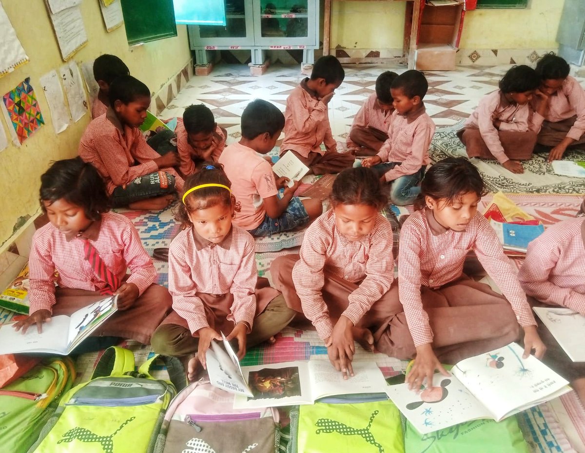 Upkram Educational Foundation (उपक्रम) (@upkramedu) on Twitter photo The team's enthusiasm for taking new books & #students excitement of seeing them in classrooms warms our hearts!
Huge thanks to <a href="/ParagReads/">ParagReads</a> for sending India's finest children's literature, fueling #creativity & #curiosity in our partner schools📚
#EmpowerThroughReading #Upkram The team's enthusiasm for taking new books & #students excitement of seeing them in classrooms warms our hearts!
Huge thanks to <a href="/ParagReads/">ParagReads</a> for sending India's finest children's literature, fueling #creativity & #curiosity in our partner schools📚
#EmpowerThroughReading #Upkram