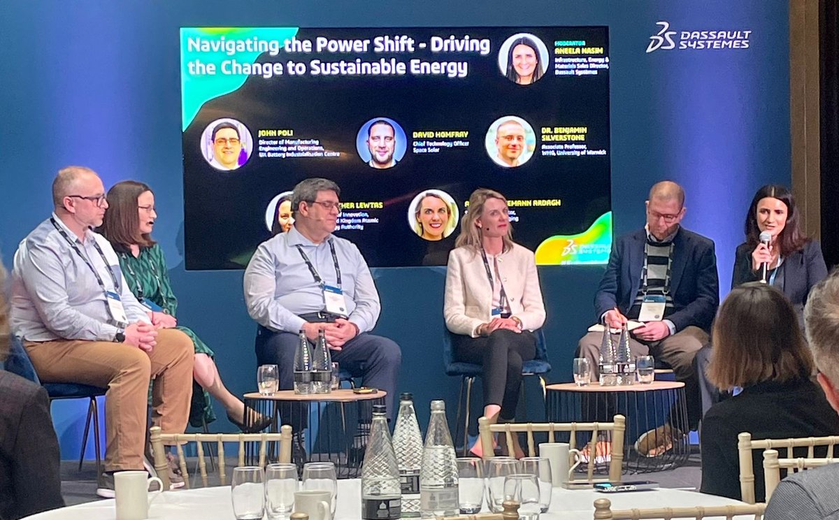 ArdaghGlass's tweet image. Here, discussing the change to #sustainable #energy is our Sustainability Director, Annelene Ikemann, with industry colleagues at the @Dassault3DS Future Energy event at @BatterseaPwrStn.
All agreed that a mix of energy efficient solutions working alongside each other are vital.