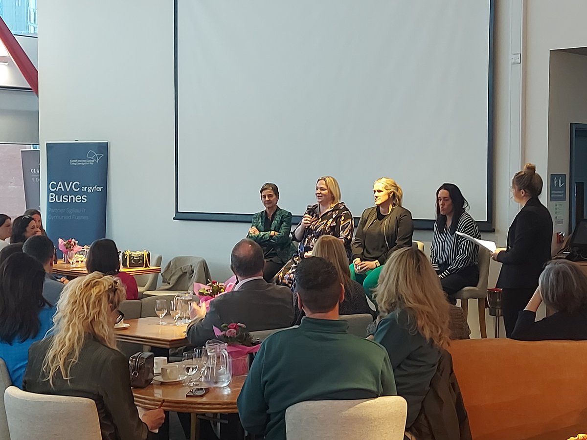 We were delighted to host UEFA Vice President @LauraMcAllister, Team Wales CEO @beccysymmons, Welsh Netball CEO @VickiSuttonWN and Director of Kibo @riamale for an inspirational event about Women in Sport Leadership in @_The_Classroom today