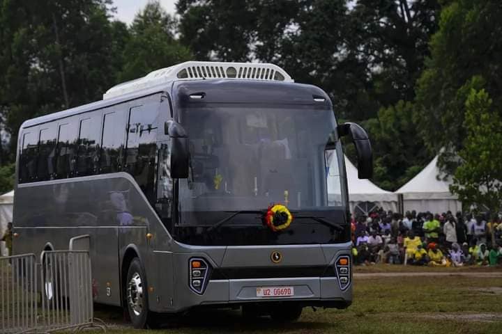 Made-in-Uganda 🇺🇬 First Executive Electric Coach built in Africa. Kiira Motors Your comments on this ...