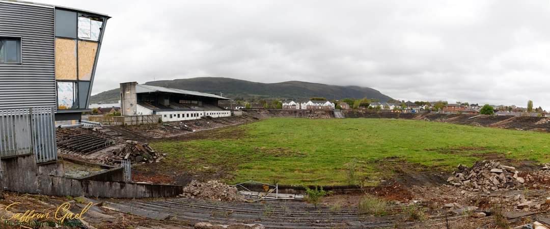 Lots of @AontroimCnamB halftime games played here.. played club games here myself!! The memories. @cnambnaisiunta @AontroimGAA