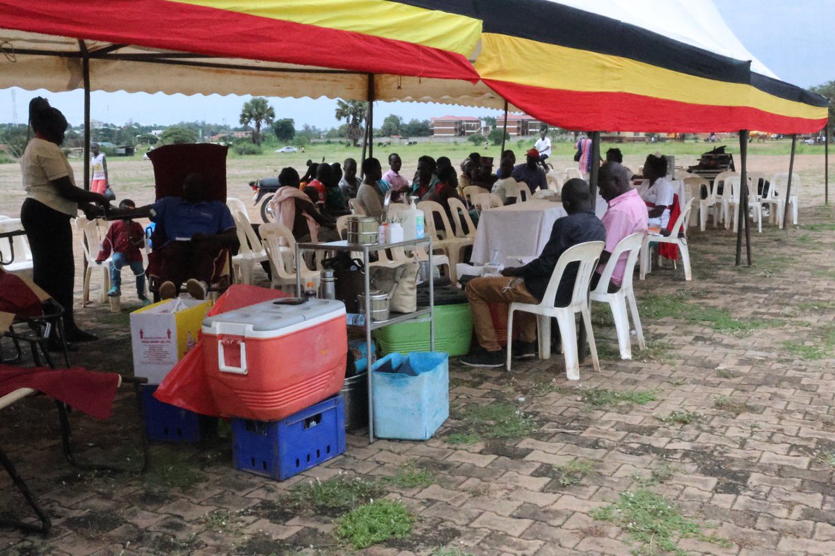 Ahead of the #InternationalDayofMidwives on May 5th, @UNFPAUganda is excited to collaborate with @SwedeninUG and @MinofHealthUG in an outreach, delivering essential reproductive health services to communities in Gulu.

#GlobalGoals 
#Midwives4All