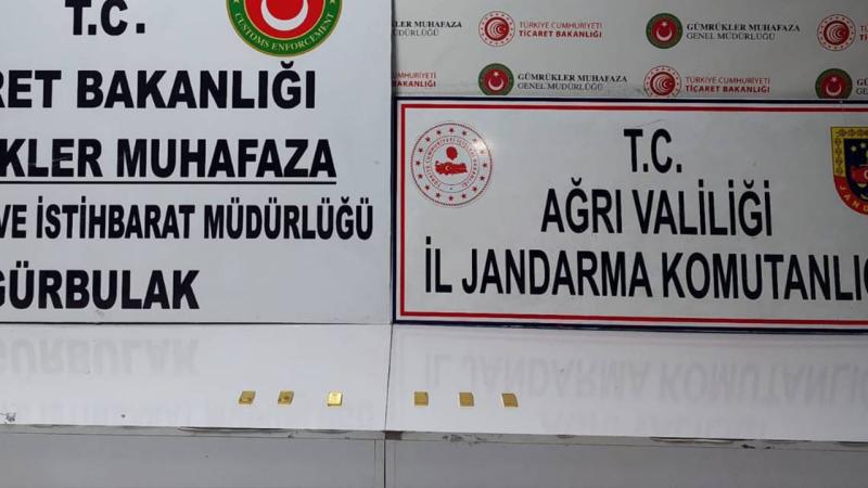 🪙 Ağrı'nın Doğubayazıt ilçesinde bulunan Gürbulak Gümrük Kapısı'nda 2 kilo 700 gram külçe altınla yakalanan 3 şüpheli gözaltına alındı.