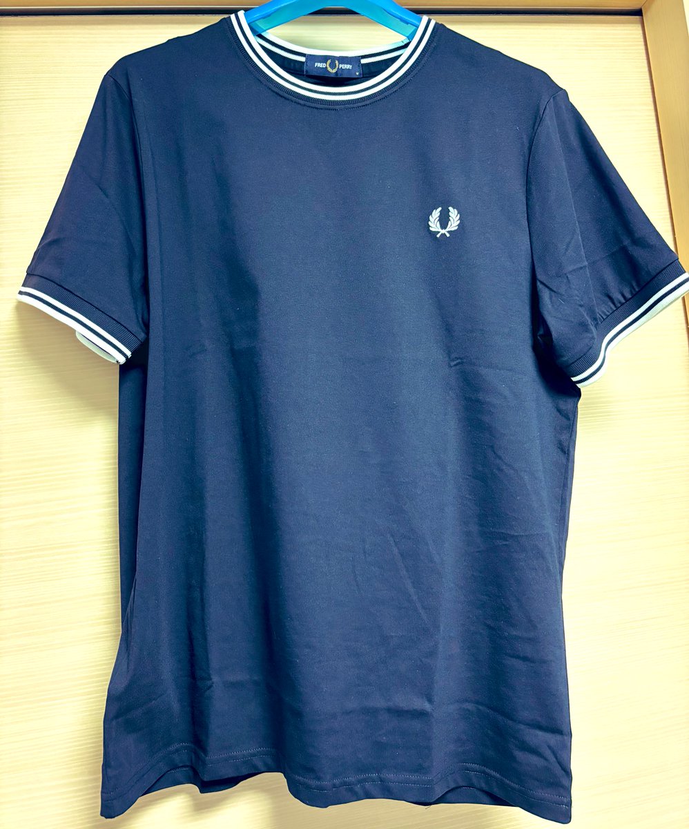 FREDPERRYのTシャツ届いた💙🩶
初めて買った！めちゃ良い！！
着心地も◎だしデニムに合わせたら
100%かわいいやつ！！
まだ先だけど6月モンアイ札幌の時着よ🩶シルバーのカーゴパンツに合わせてモモチコーデで参戦するっ！🥰楽しみ
#モモチ・ンゲール