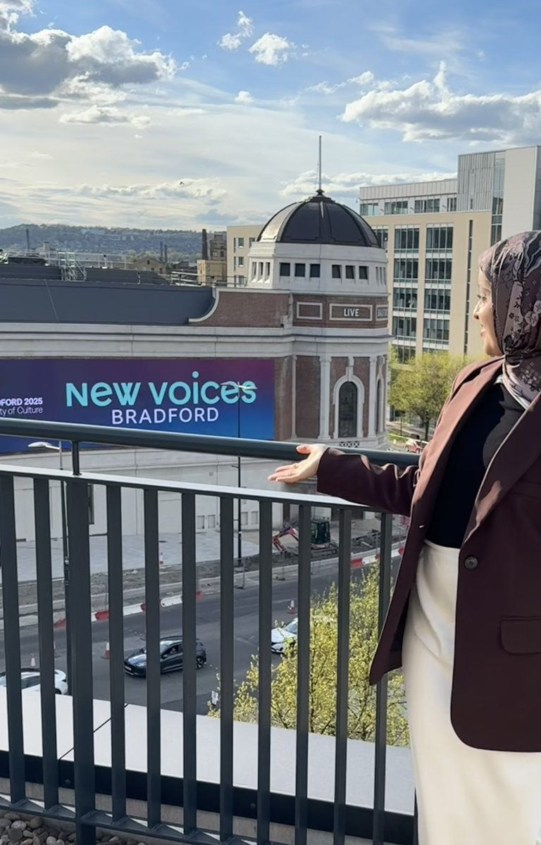 Hi, my names Humaira. I’m proud to be representing the Desi & Muslim communities at a national level on the BBC. Bradford’s city of culture 2025 is going to be incredible. Follow along for the journey. 💕💚💕💚 #bradford @BBCNorthPR @bradford2025 #newvoicesbradford