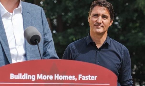 'We'll be reviving the dream of home ownership,' @JustinTrudeau tells MPs even as #CMHC data show housing starts are down and prices are up for years to come. blacklocks.ca/tells-renters-… @CMHC_ca