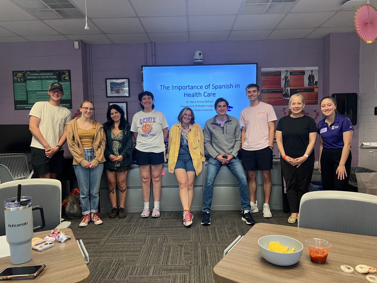This Monday, the Modern Language's Students' Association invited Dr. María Teresa DePaoli to talk about the importance of Spanish in healthcare in the US. We had a great time and there was even a surprise prize-winner! If you'd like to learn more enroll in Dr. DePaoli's SPAN 531!
