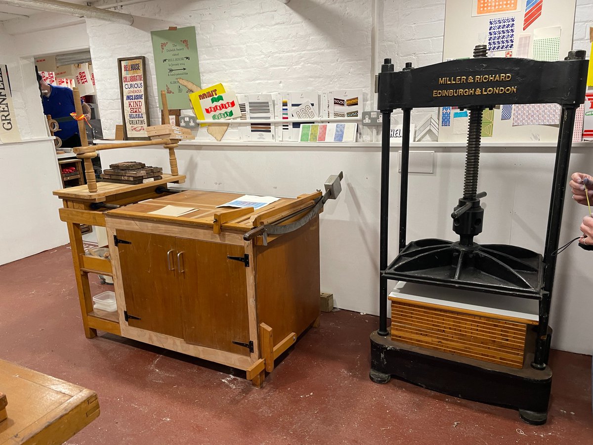 Yesterday we visited @BellHouseNews to see the bookbinding equipment donated by @DulwichCollege from @DCArchives, in place & in use as part of the Letterpress and Bindery Studio. Classes are given by pottingshedpress.com