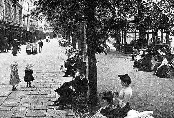 It’s Throwback Thursday!

To celebrate, with throwing it back to The Pantiles in the 1900s. Isn’t this a fantastic capture of our beautiful venue?

Credit: The Keasbury-Gordon Photograph Archive/Mary Evans

#ThePantiles #TunbridgeWells #ThrowbackThursday