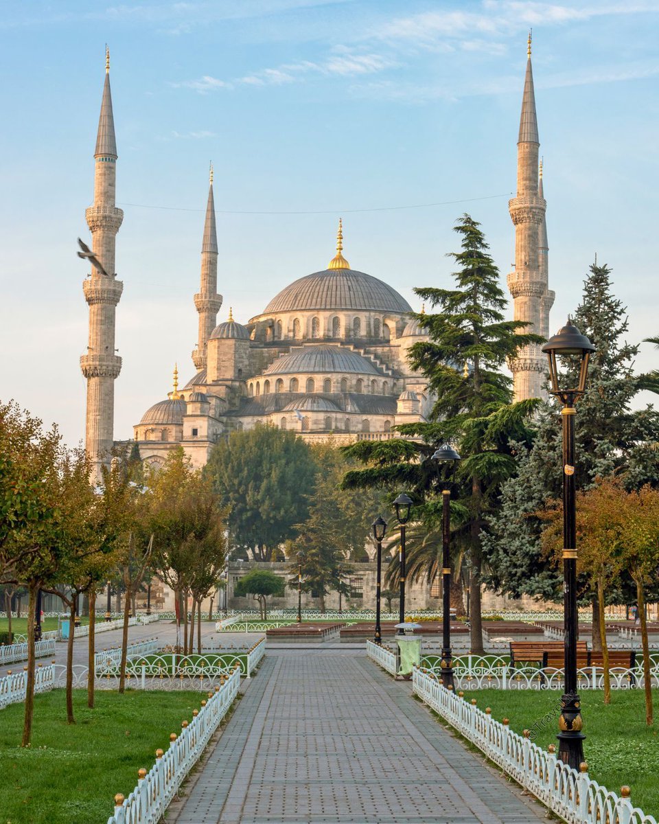 Blue Mosque in Istanbul, Turkey 🇹🇷