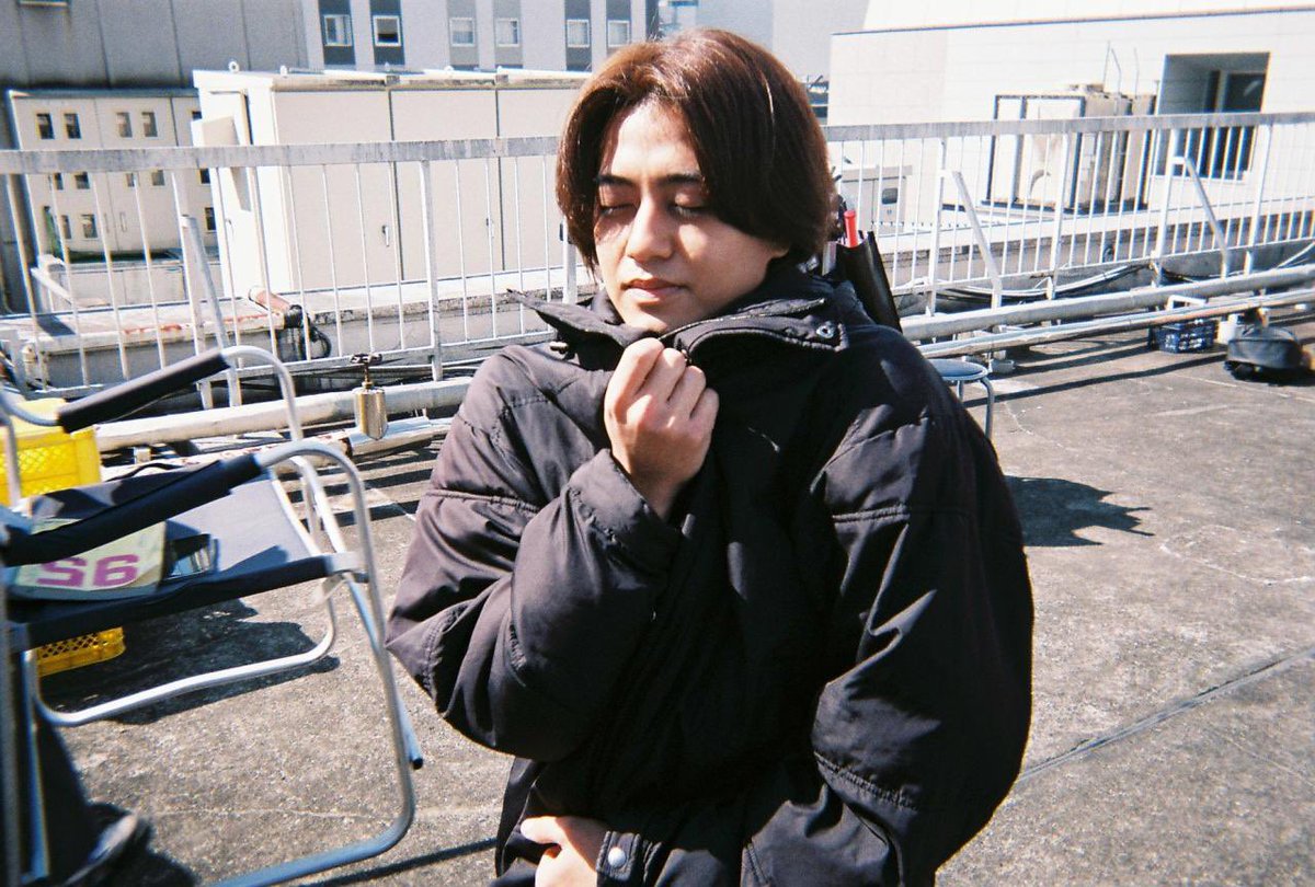 ◤ #キュウゴー フィルム写真 ◢

撮影合間、寒そうにしていたQ📸
#髙橋海人 

⋱ 第4話無料見逃し配信中⋰
tver.jp/episodes/epapr…

第5話「生涯忘れられない夏」
5月6日(月)よる11時6分放送！

#セイラカメラ #松本穂香