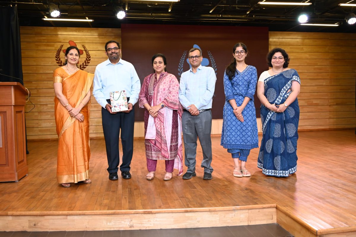 Thanks @paimadhu for an excellent talk and interaction with faculty and students at @kmc_manipal @macidmahe 
It was our privilege to have you in Manipal!