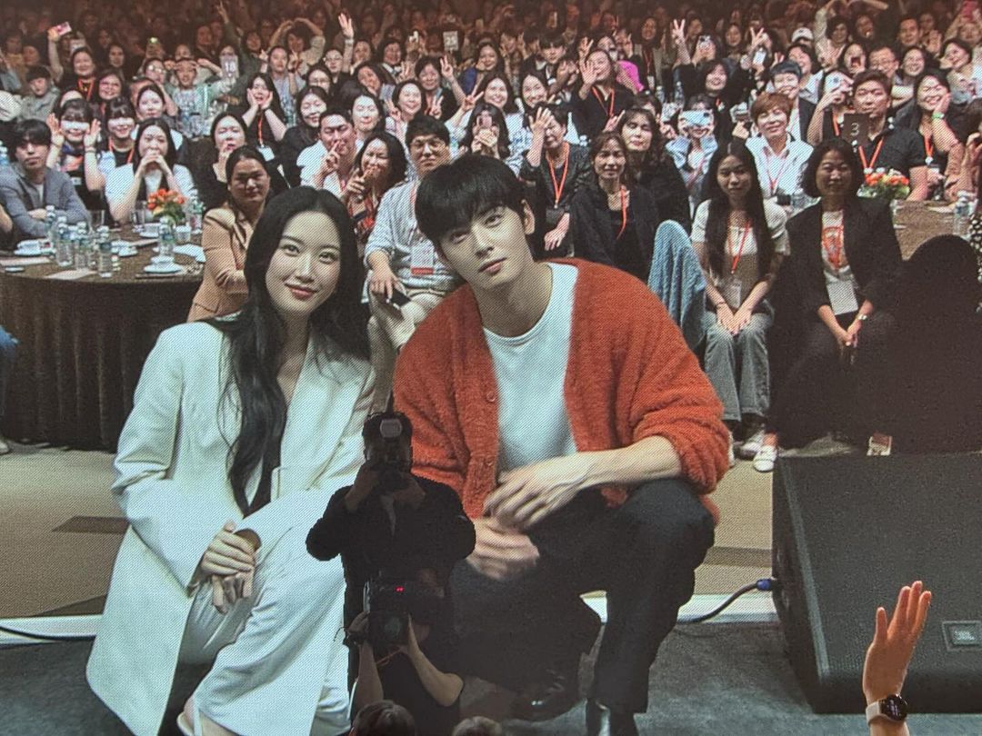 Need the HD version asap

#차은우 #CHAEUNWOO #CHAEUNWOOXHANWHALIFE
#문가영 #MunKaYoung #MoonGaYoung #HanwhaLife #한화생명