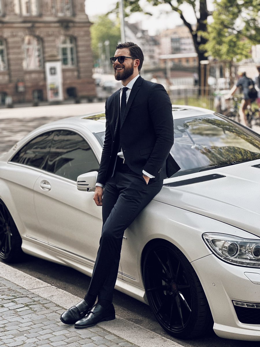 What a beautiful sunny day for a little trip to Strasbourg, France today, enjoying it to the fullest.

#summerelegance #summersuits #enjoylife #mercedesbenz #sunglasses #suit #suitup #modeling #beardedmen #gentlemen #classic #fyp #france #strasbourg #joop #hugoboss