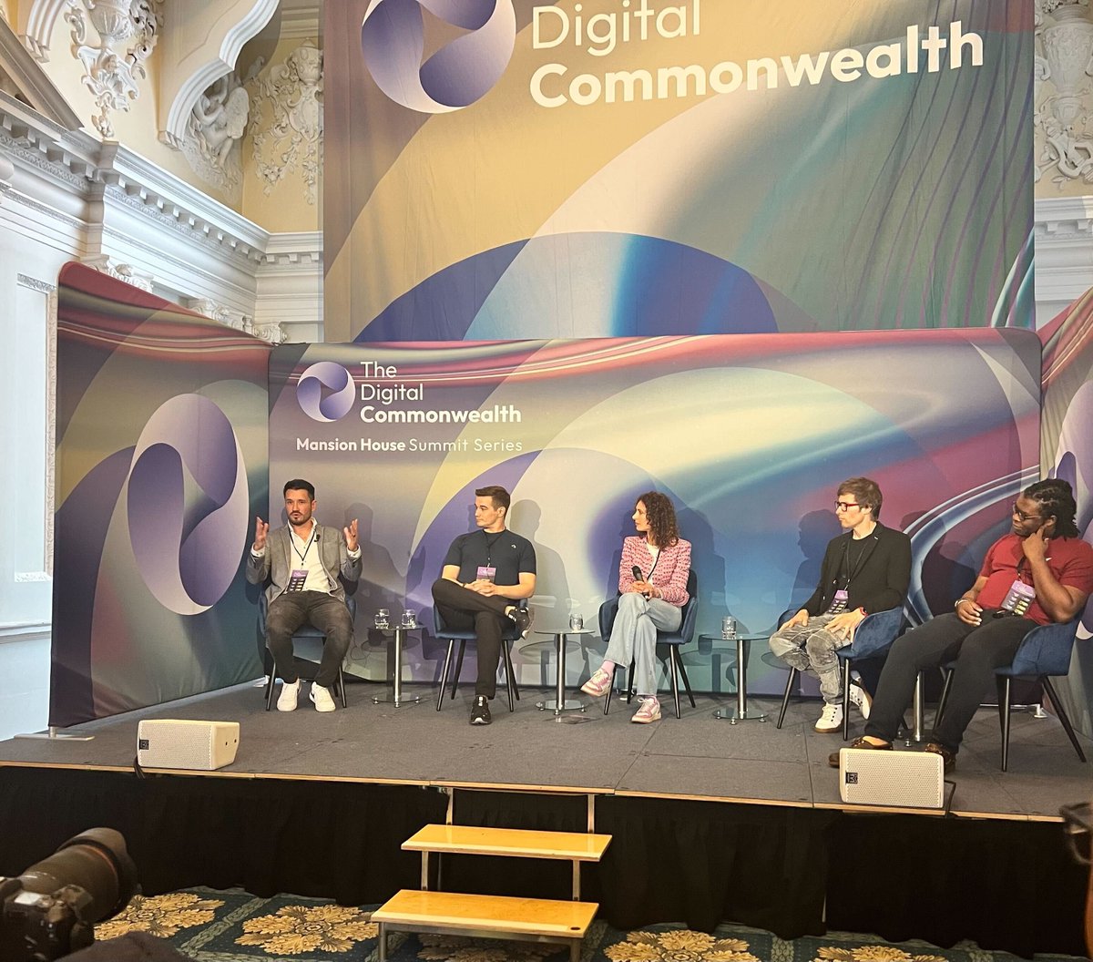 You can spot @CudoPete on the left speaking passionately about #CUDOS at @TheDigitalCom_X's Mansion House Summit Series, exploring #DePIN with the other panelists. If you're attending, be sure to say hey to Pete. 👋 We're always looking to network and form new connections!