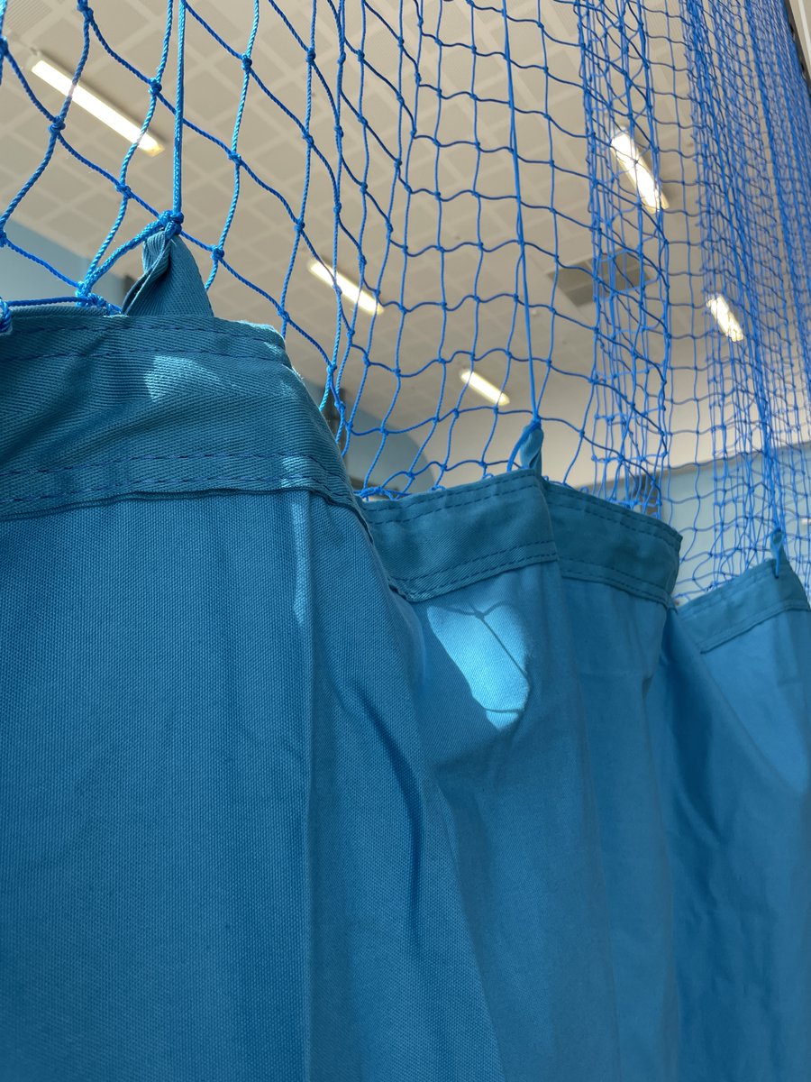 sesinstallation's tweet image. Division netting = maximum versatility! 🏀⚽ Host multiple activities simultaneously, save space, enhance safety, and save costs. Elevate your sports hall with division netting! #VersatileSpaces #DivisionNetting