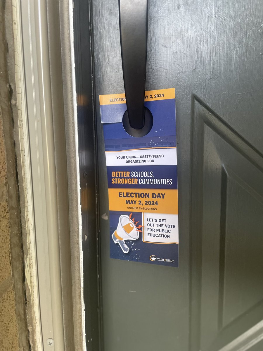 Can I show you what I’m proudest of?
🎶 the door knockers 🎶

That’s right @osstf ! A crack squad of organizers and members is coming around today reminding you to vote in the by-election. 

It’s a beautiful day for democracy! #onted #onpoli