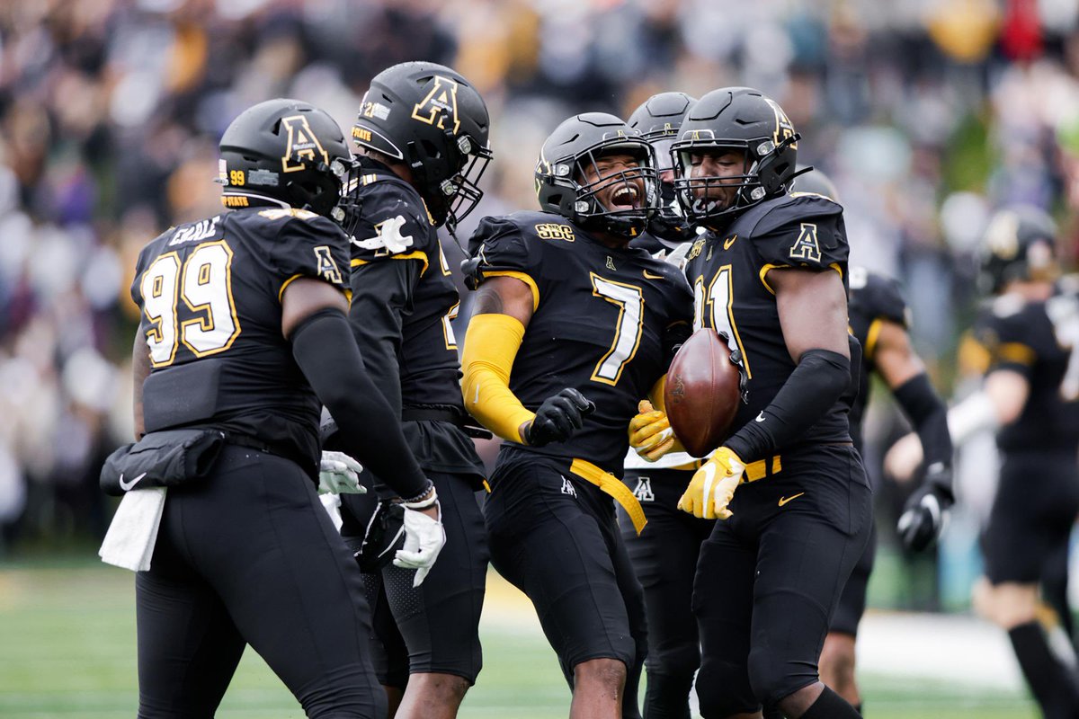 #AGTG After a great conversation with @AJHOWARD_ASU I blessed to receive a D1 offer from Appalachian State University! @recruitDCHS @CoachJTW @Coach_Ken_Quinn @RecruitGeorgia