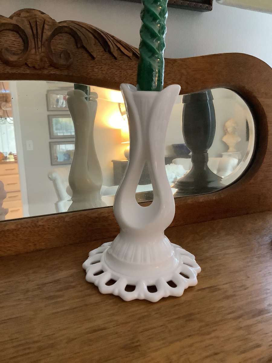 Vintage Fostoria White Milk Glass Candleholder, Open Lace Bottom Rim, Art Deco Style Candlestick, Milk Glass Collectibles, Candleholder. On sale now!

Order here:
etsy.com/listing/140852… 
#SmallBusiness #EtsyCreatorCo