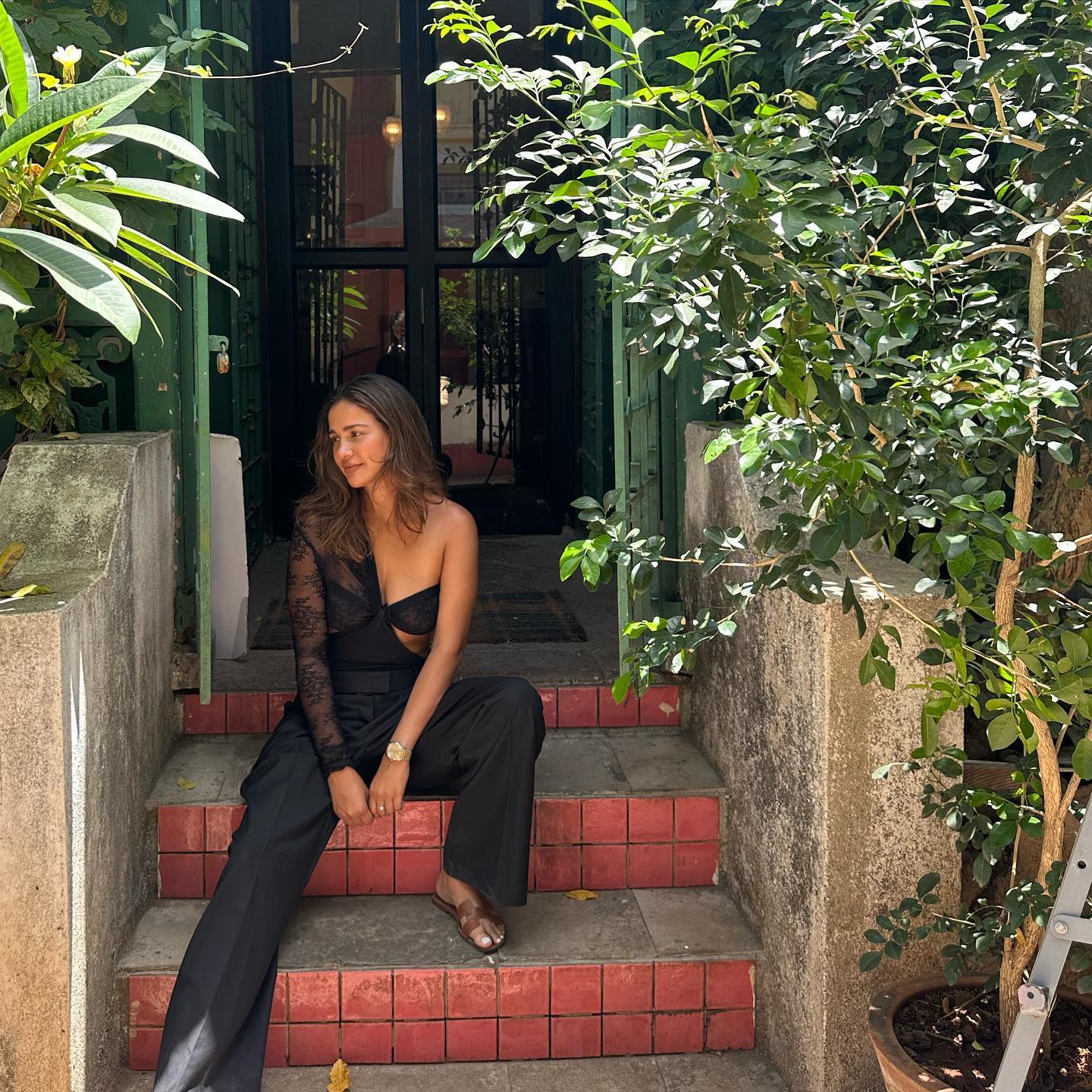 GMkrlCaaEAAIv2n?format=jpg&name=large