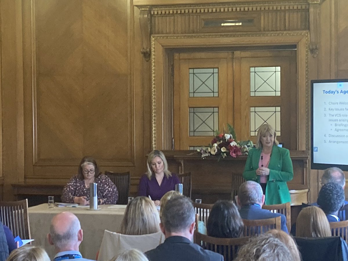 Setting the tone Celine @NICVA addresses the APG on Community & Voluntary Sector @niassembly Celine states the sector has: 50k employees 200k volunteers Pressure increasing. Funding decreasing! People who work in the sector are exhausted What holds us together is our values!!