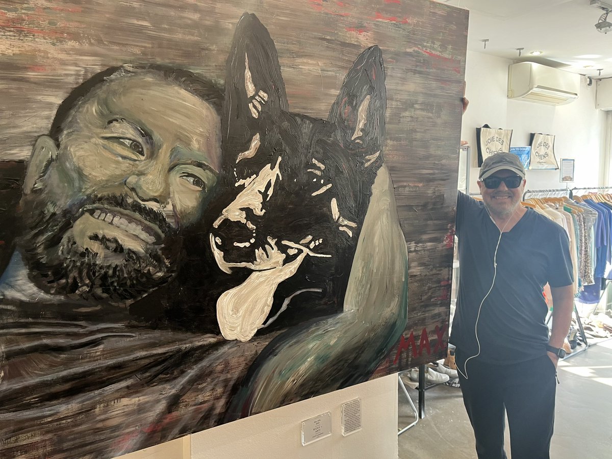 The amazing @maxjaffaart has donated this painting of our patron @rickygervais and Anti from Afterlife! This wonderful piece is available to view and purchase from our Hampstead Pop Up, 42 Rosslyn Hill. All proceeds from the sale of Max’s painting support our rescue dogs.