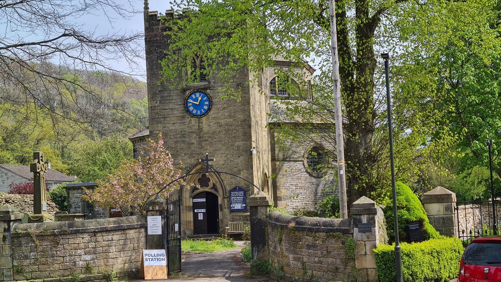 I wonder how many octagonal polling stations there are in the UK? (We also have an octagonal chip shop, it's a bit of a village theme).