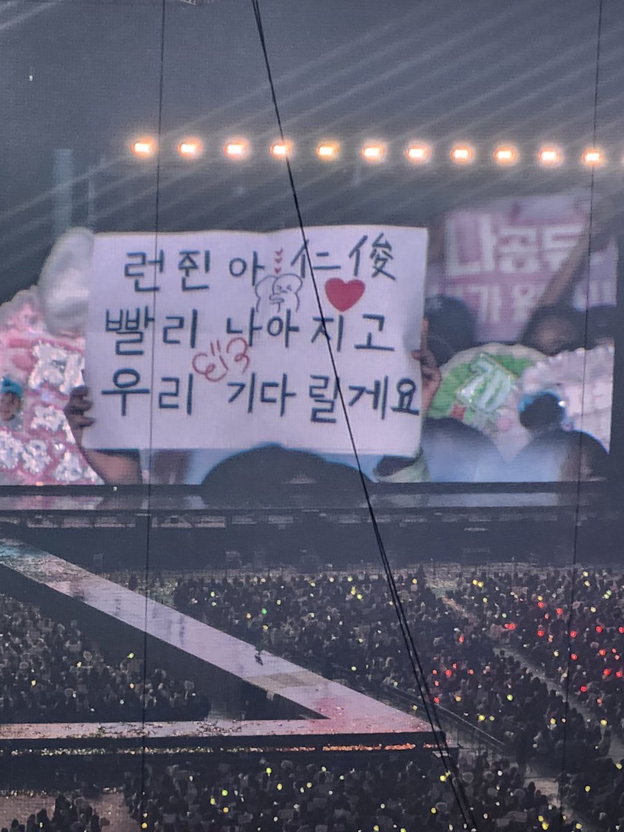 “behind renjun there is 50 millions renfs”
“renjun get well soon, we will wait for you” 🥹