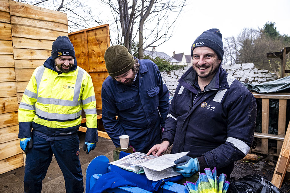 Our engineers helped Methilhill Community Children's Initiative @MCCI3 by building an accessible eco-toilet in their learning garden. They were proud to give back to the community that welcomed us as we pioneered the world's first green hydrogen network: bit.ly/3xZca5Y