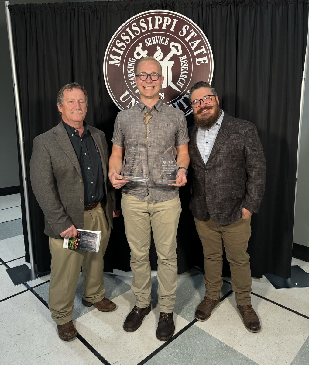 🎉Gabe Nyen, a M.S. student in our Ecological Silviculture Lab was recognized as Mississippi State University’s Graduate Research Assistant of the Year!