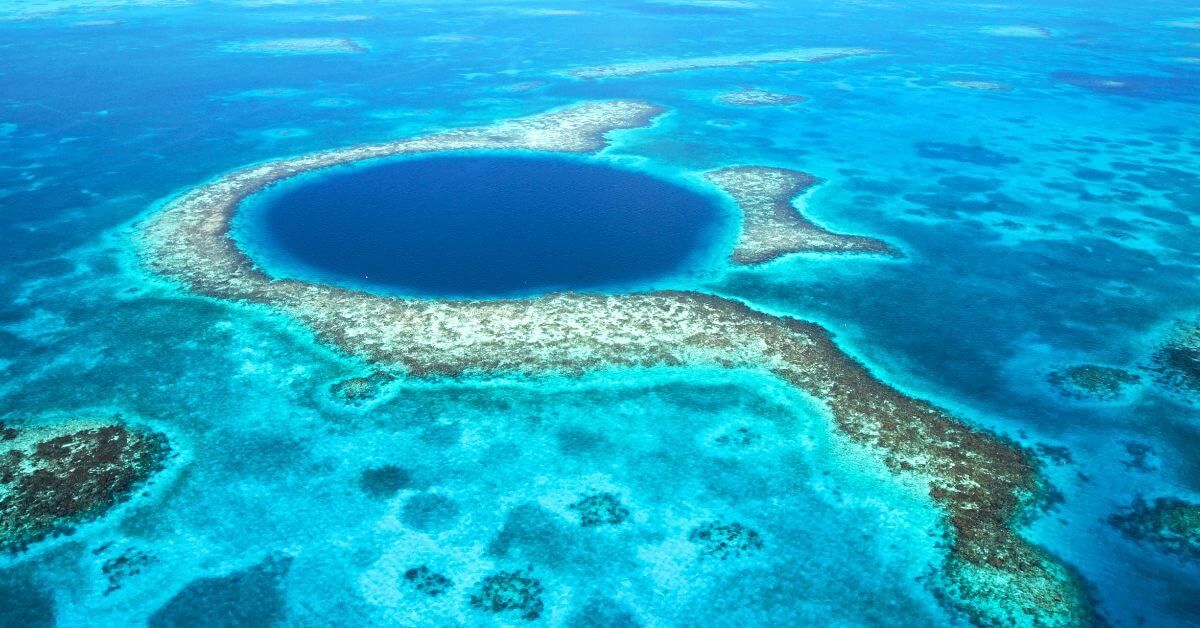 Scientists have unearthed the world’s deepest known blue hole. 

Check out this article 👉marineinsight.com/shipping-news/… 

#BlueHole #YucatanPeninsula #Maritime #MarineInsight #Merchantnavy #Merchantmarine #MerchantnavyShips