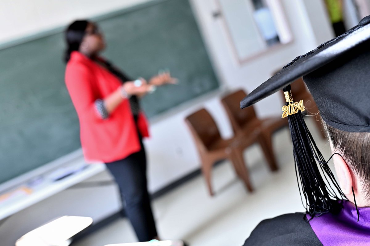 Thanks to Maryland Correctional Enterprises (MCE) and PIVOT, the first cohort of incarcerated ladies at the Maryland Correctional Institution for Women (MCIW) completed Re-entry and Coping With the Effects of Trauma group program. The MCE ladies graduated on April 10th🎓💜